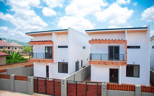 3 Bedroom Townhouse for Sale at Oyarifa